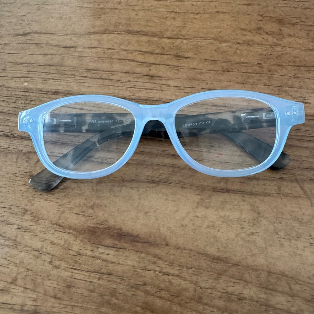 Blue Full-Rimmed Wayfarer Glasses with Matte Finish